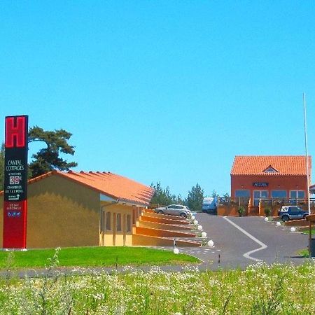 Hotel Cantal Cottages Saint-Georges  Eksteriør bilde