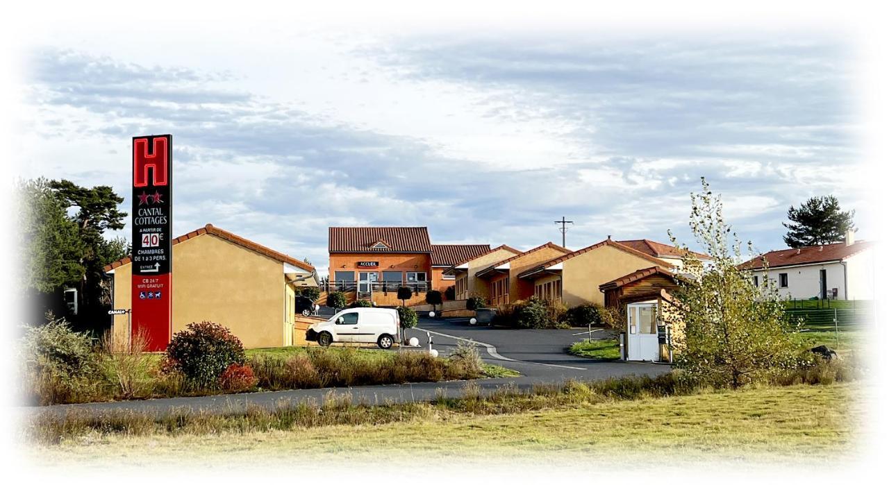Hotel Cantal Cottages Saint-Georges  Eksteriør bilde