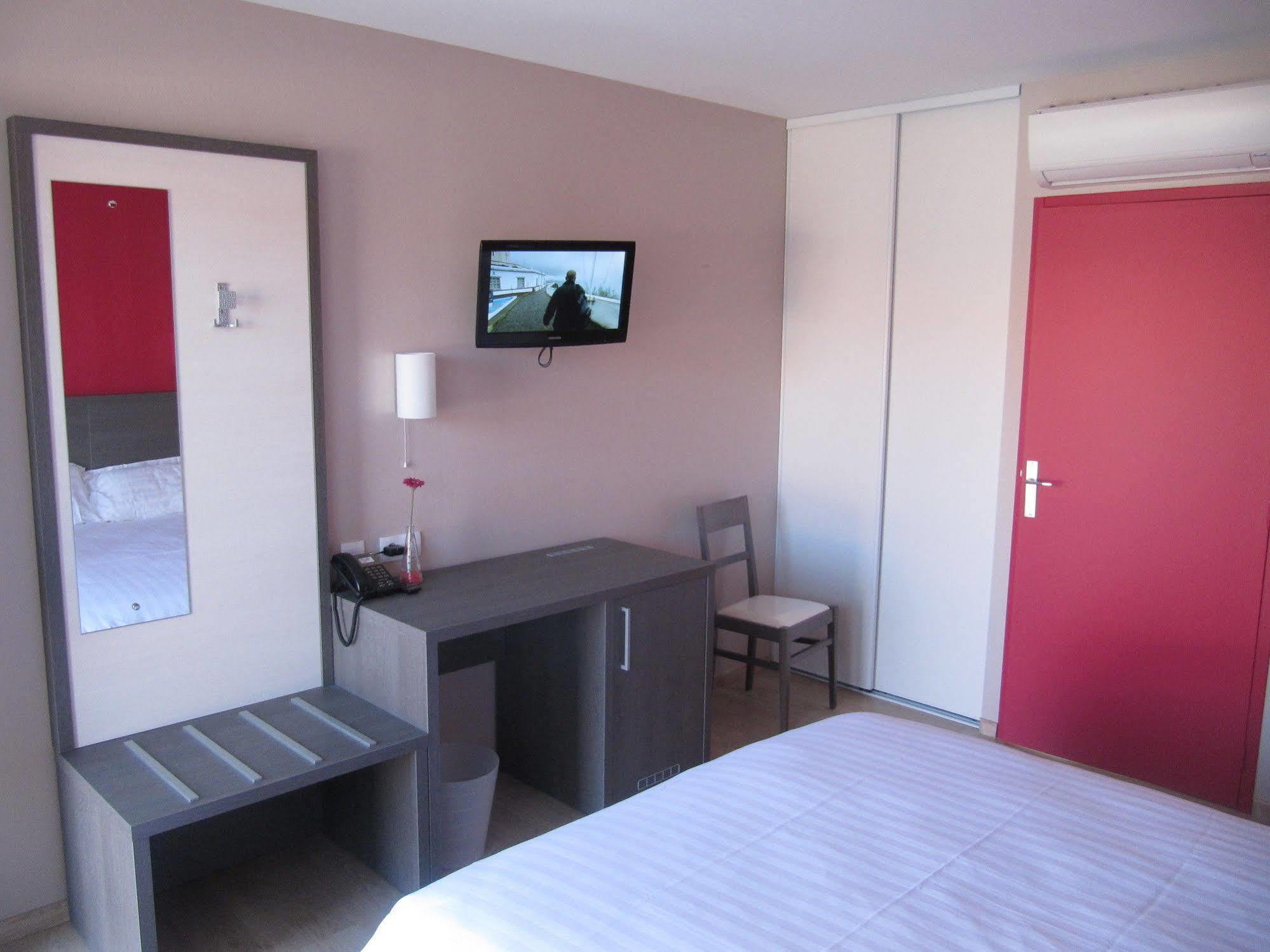 Hotel Cantal Cottages Saint-Georges  Eksteriør bilde