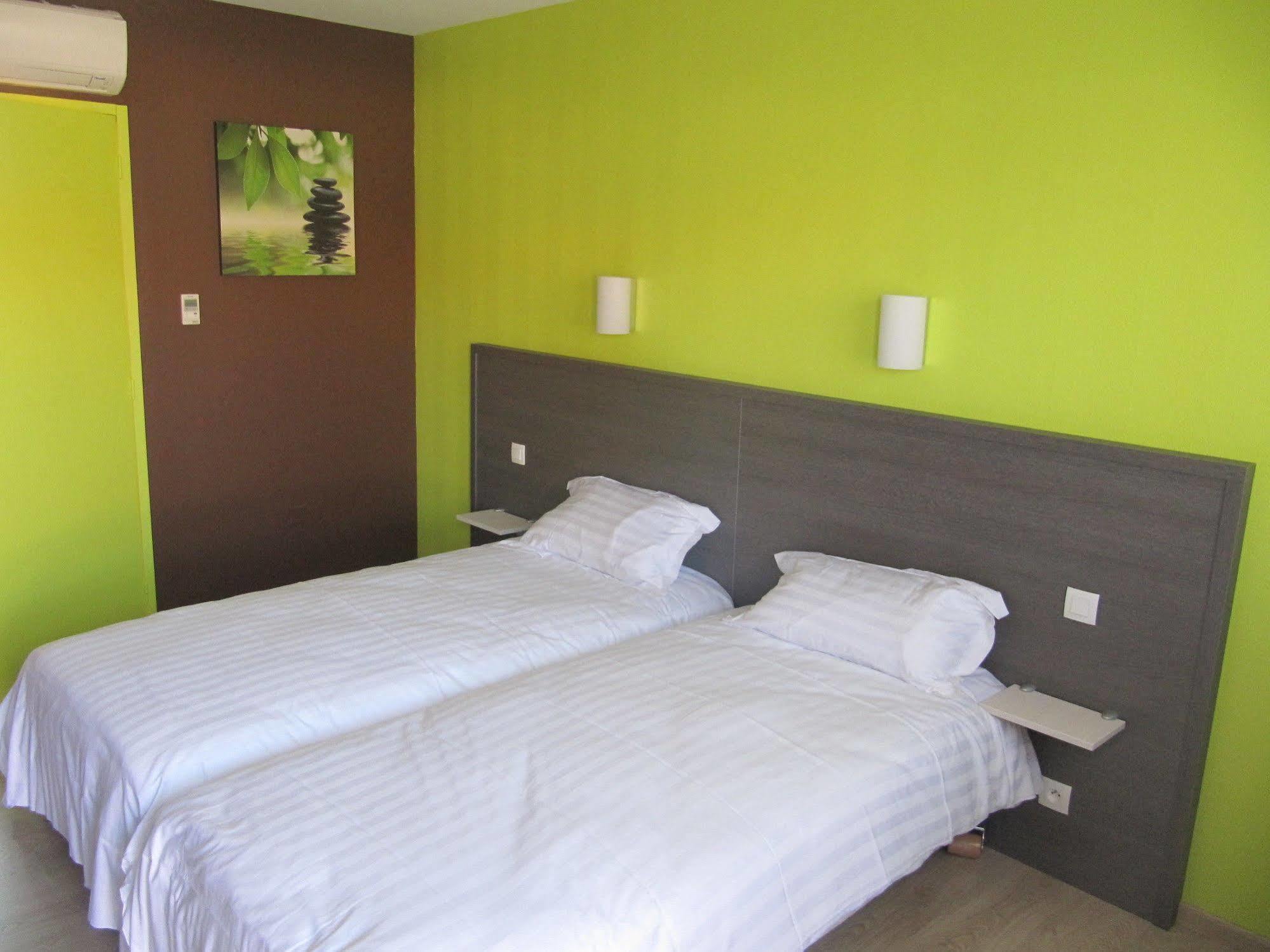 Hotel Cantal Cottages Saint-Georges  Eksteriør bilde